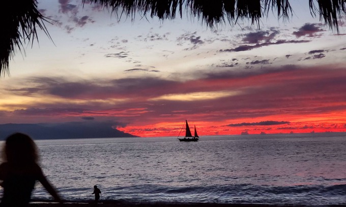 South Hotel Zone Condo | Beachfront, Ocean Views, Great Beach