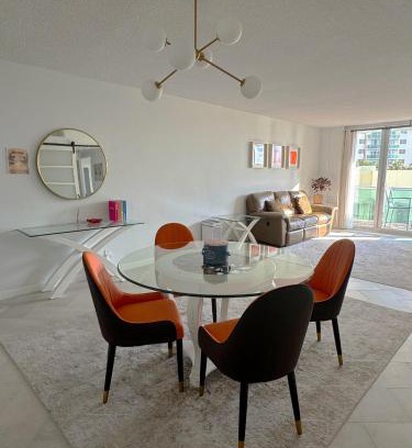 Hollywood South Central Beach Apartment | Beachfront one bedroom in the Tides in Hollywood