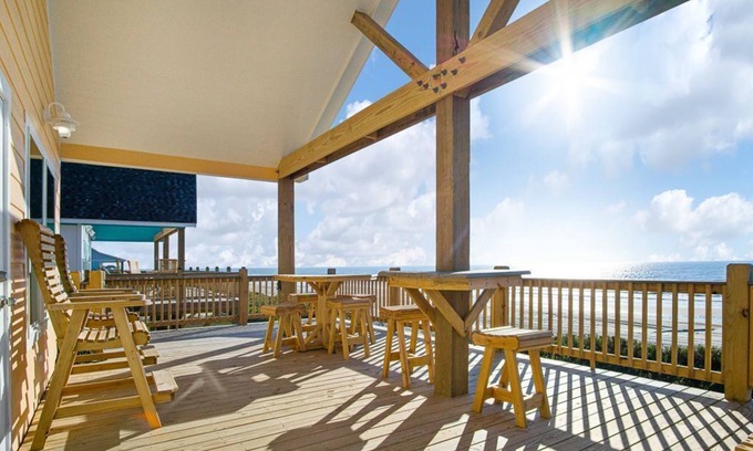 Port Bolivar House | BEACHFRONT! Pets OK-Huge Deck! Great area under the house! Steps to beach