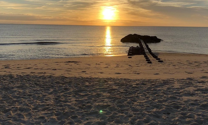 North Cape May Cottage | BEACHFRONT! PET FRIENDLY COTTAGE with unobstructed SPECTACULAR SUNSET views !