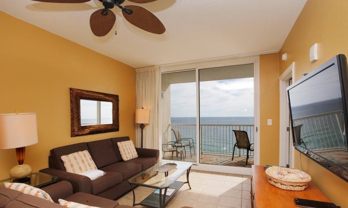 Long Beach Condo | Beachfront, Private Beach, Pools, Hot Tub, Fam Fav, Free Activities Incl