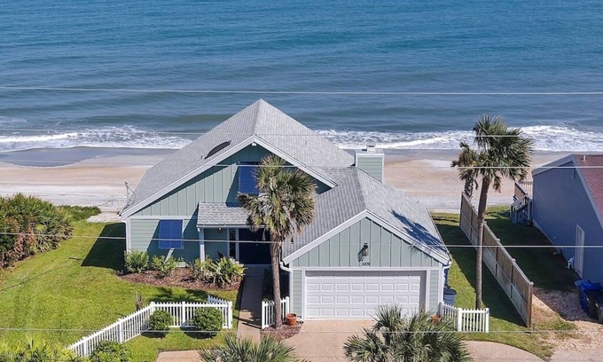 Florida House | Beachfront: Private Beach Access l Luxury Beds, Kitchen, Bath l Private Decks