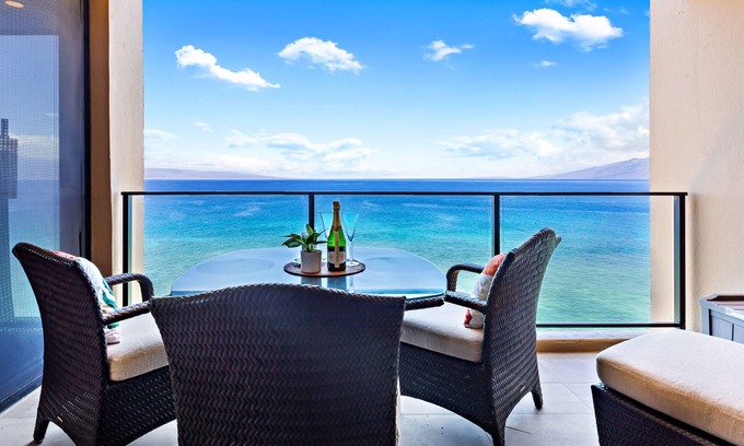 Honokowai Condo | Beachfront prime corner unit, endless views