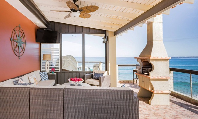 Rio Grande House | ★ Beachfront ★ Private Pool ★ King Bed ★ AC ★ WiFi ★ Laundry ★ Gated Parking ★