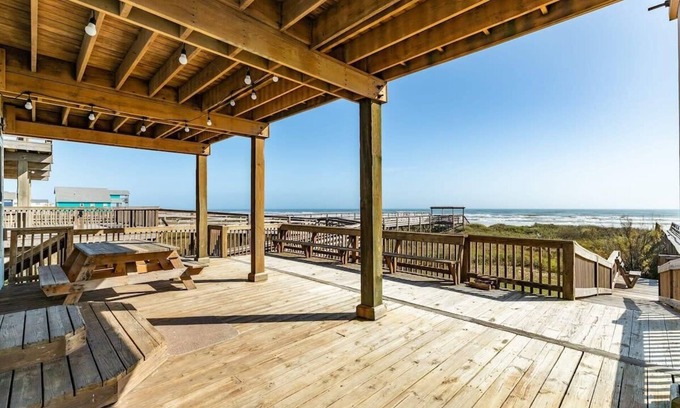 Surfside Beach House | BeachFRONT Retreat, Sunrises, Surf, Swimming