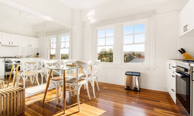 Bondi Beach Apartment | Beachfront Serenity Bondi Beach