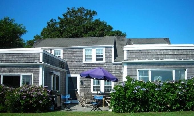 Siasconset House | Beachfront Siasconset 5 Bedroom House on Bluff