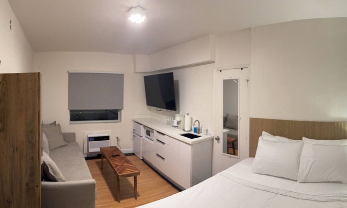 South Beach Condo | Beachfront-Studio-326-FreeParking-OceanDrive-SoFi-SouthBeach