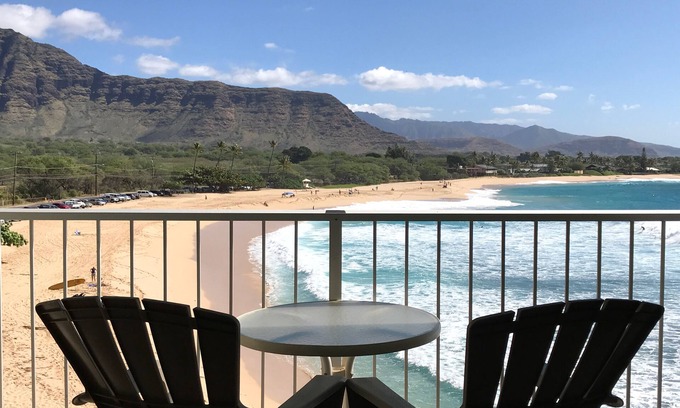 Makaha Condo | Beachfront Studio located on the 5th floor overlooking Makaha Beach