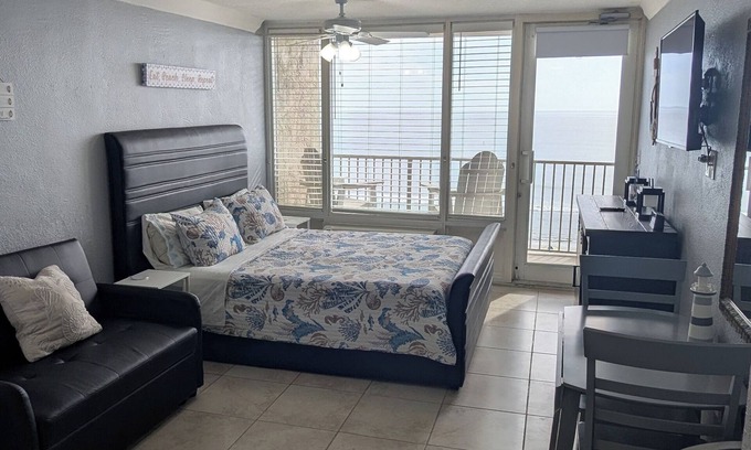 Daytona Beach Shores Condo | Beachfront Suite in Daytona Beach, FL with direct full ocean view! 5th Floor