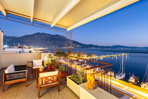 Kalamata Apartment | Beachfront Sunny Penthouse - Kalamata SeaBliss