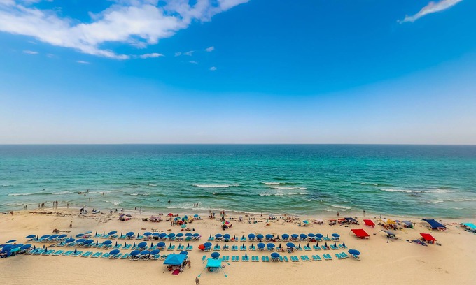 Miramar Beach Condo | Beachfront Third-Floor Condo w/Free WiFi, Furnished Balcony, W/D, & Shared Pool