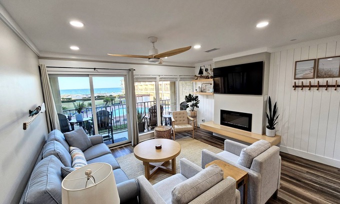 Ono Island House | BEACHFRONT Townhome - New Kitchen and Bath - 2 BR 2.5 Bath