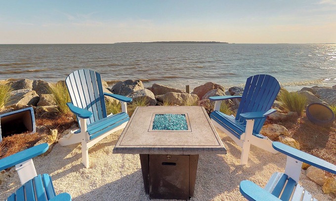 Saint Simons Island House | Beachfront Oasis, 4 Bedroom, 3.5 Bath House Steps from the Water