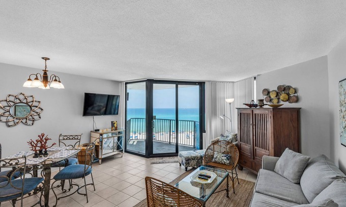 Panama City Beach Condo | 🏖️Beachfront Views-Sunbird 609E🏖️