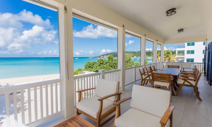 Sandy Ground Villa | Beachfront Villa 4 bed 3 bath