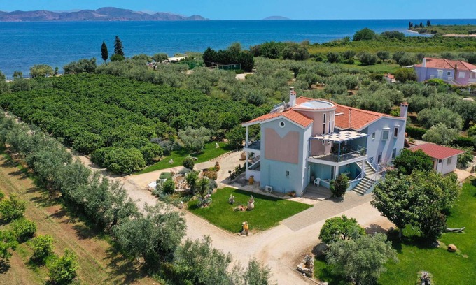 Kiveri Villa | Beachfront Villa Samantha's Paradise