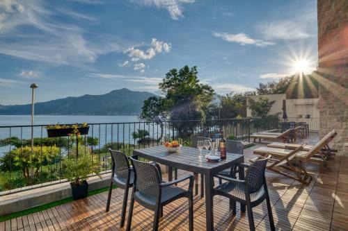 Orahovac House | Beachfront Villa Nautica