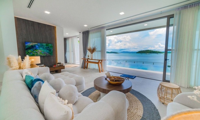 Pa Klok Villa | Beachfront villa Oceanfront|Boat Access |All Rooms sea View|Staffed