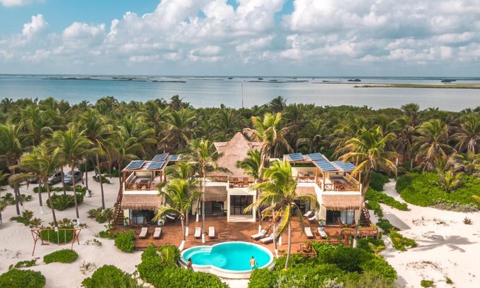 Zona Hotelera Villa | Beachfront Villa Playaäkun