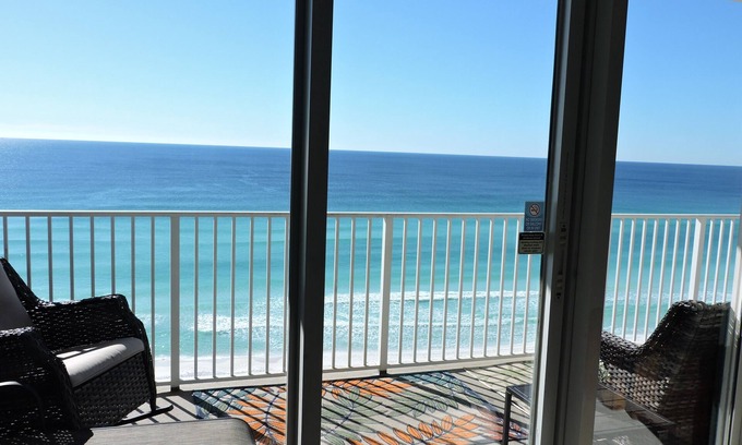 Miramar Beach Condo | 💍 Beachfront w/patio doors fam & bdrm w/rare private underground parking 😉
