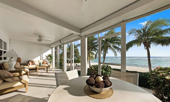 Savannah Condo | Beachfront walkout with amazing patio & view