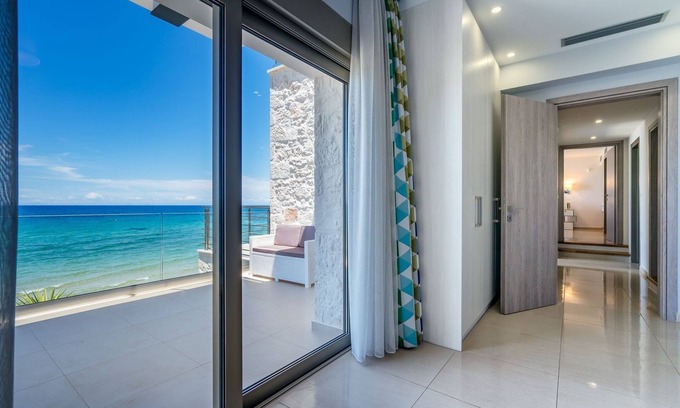 Tragaki Villa | Beachfront Zante Villa | Villa Perla | 5 Bedroom | Private Pool | Tragaki