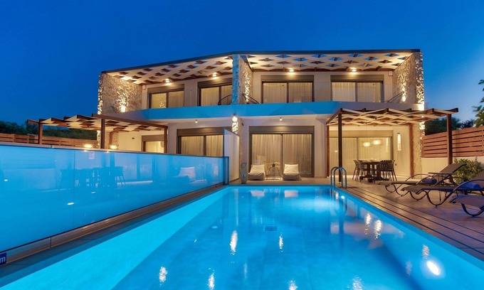 Psarou Villa | Beachfront Zante Villa | Villa Sabbia | 3 Bedroom | Private Pool | Psarou