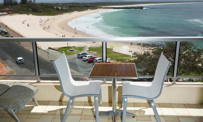 Forster Apartment | Beachpoint Unit 501