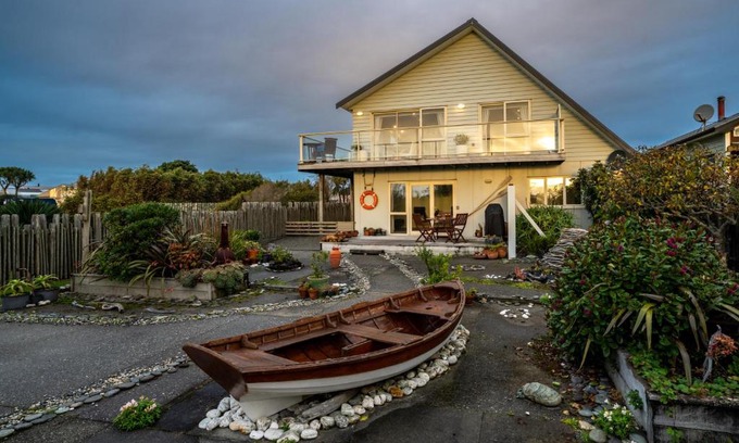 Hokitika Apartment | Beachside Apartment