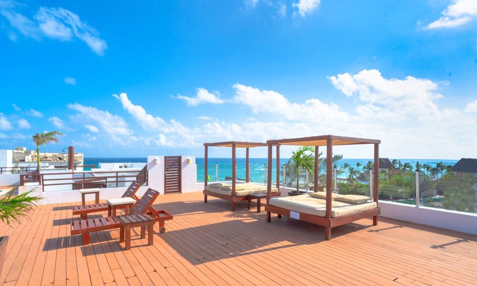 Luis Donaldo Colosio Condo | Beachside Condo with 2 BR, Rooftop, Pool - At Casa del Mar, Condo Clara