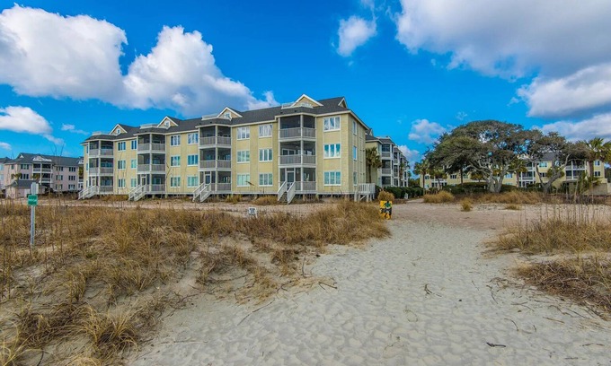 Isle of Palms Condo | Beachside Condo, Wild Dunes, Port of Call