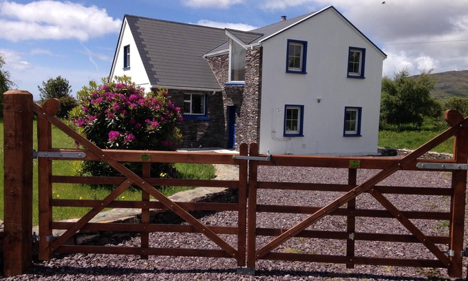 Castlecove House | Beachside holiday home in stunning location overlooking the wild Atlantic way.