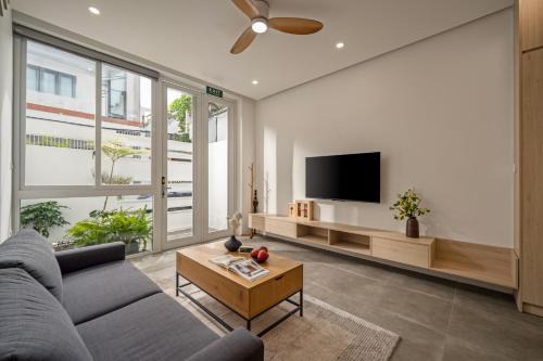 Son Tra Villa | Beachside House - Near My Khe Beach & City Center by The Key