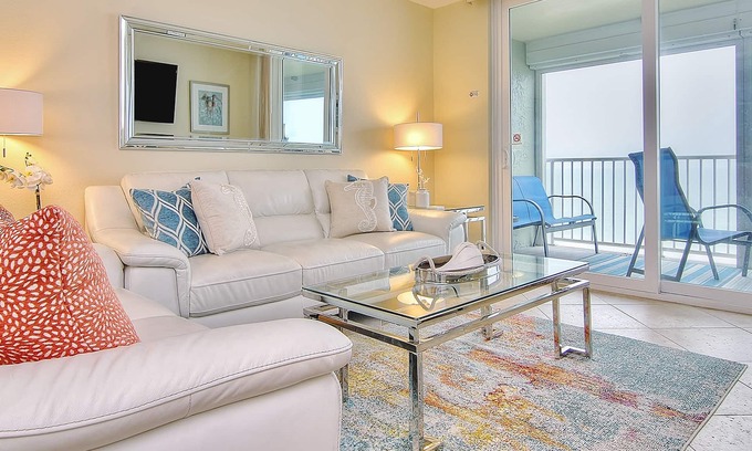 Indian Shores Condo | Beachside oasis in charming Indian Shores with shared pool & hot tub
