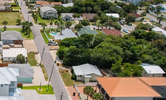 Bid-a-wee Beach House | Beachside Paradise | Private Pool | 2-Minutes to the Beach | Backpack beach chairs