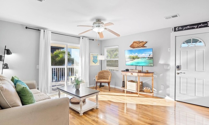 Bradenton Beach House | Beachside Upper Unit with Deck, Steps to Sand and Bridge St