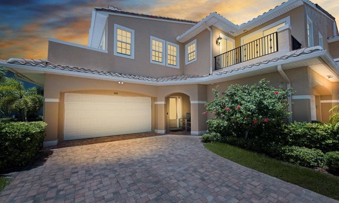 Indian Harbour Beach House | Beachside 5 Bedroom with 2 living rooms, game room & yard game space