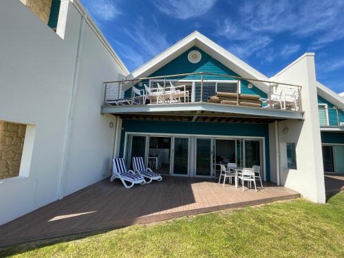Mandurah Apartment | Beachside Villa 7.1