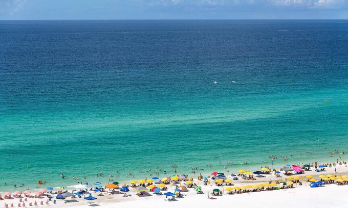 Sandestin Condo | Beachwalk Villas 5201 - Lakefront Sandestin Townhome, Heated Pool, Golf Cart!