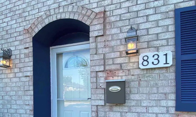 Northwest House | Beachy and Chic 3 bedroom Townhome Near TownCenter