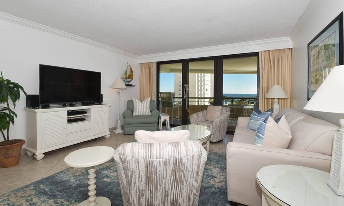 Miramar Beach Condo | Beachy condo w/private balcony, beach views & amenities!
