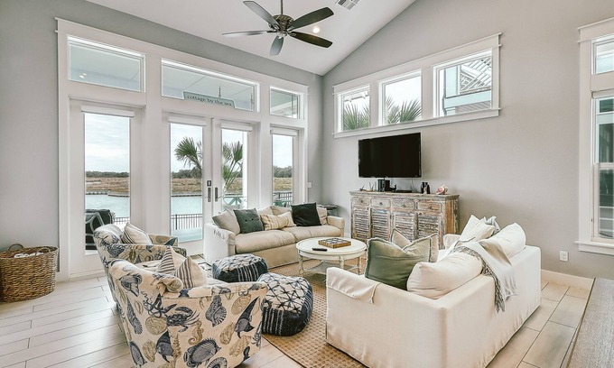 Rockport House | Beachy house with private dock, pool access, central AC & outdoor shower
