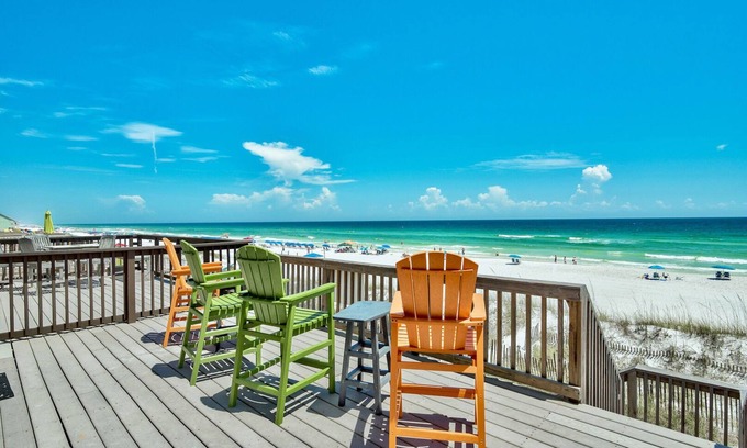 Fort Walton Beach - Destin House | Beachy Keen- Soak up the sun with a quick walk to the beach from Green Reef 8!