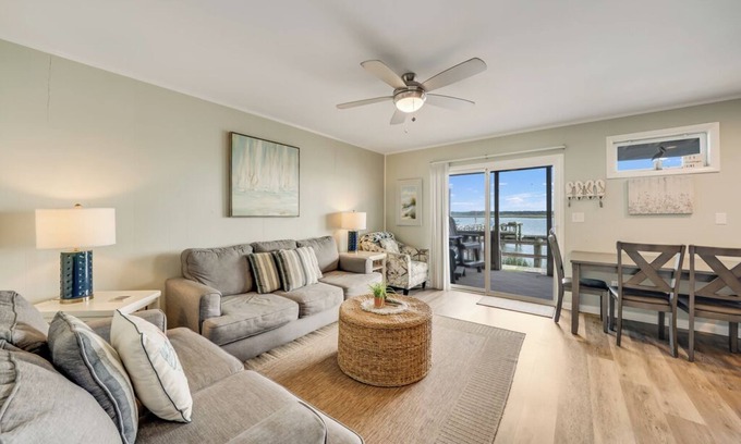 Chincoteague Condo | Beachy Place - Sea Tag 11 on Chincoteague Island!