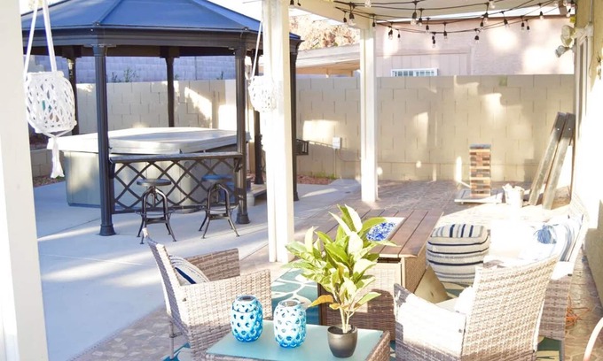 Whitney Ranch House | Beachy themed Home with Hot Tub & Fire Table