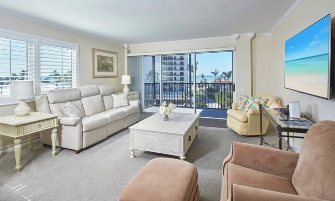 Moorings House | Beacon House in the Moorings
