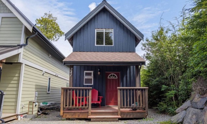 Ucluelet Cabin | Bear Coast | Cabin w/Hot Tub, Patio, & Waterview