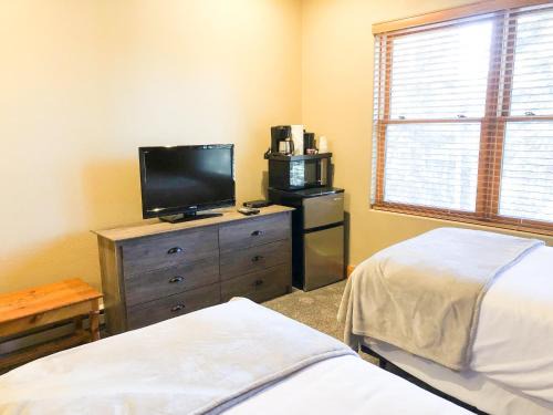 Mountain Village Hotel | Bear Creek Lodge 301C Hotel Room