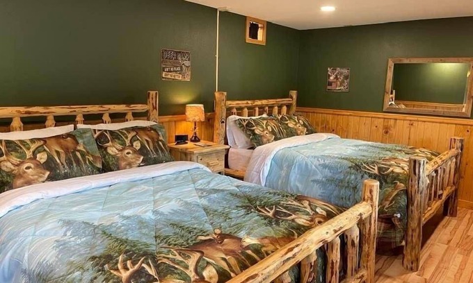 Thompson Falls Cabin | Bear Creek Resort, Lower Cabin Suite (2 queen beds), Lower Cabin Suite (2 queen beds)